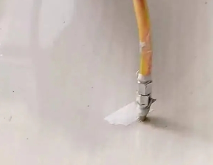 赛罕瓷砖空鼓维修公司专业解答在瓷砖铺贴过程中，如果使用的砂料过粗（如全部使用了粗砂），可能会导致以下问题